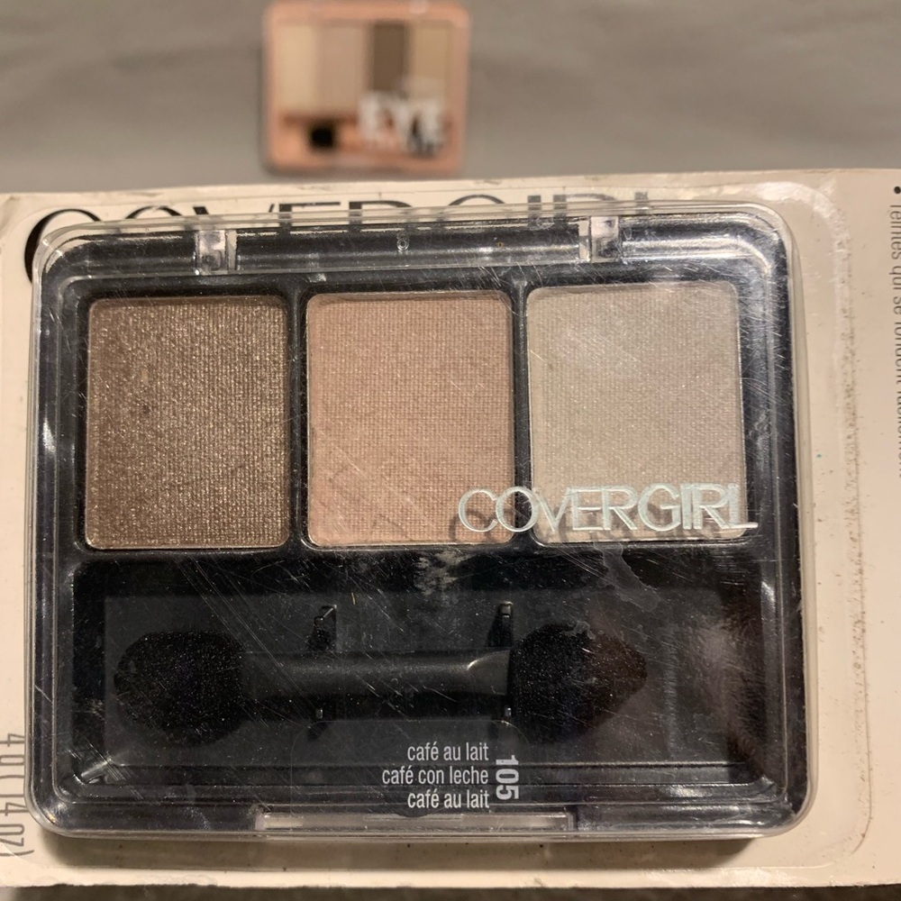 Covergirl Eye Enhancers Eye Shadow Palettes, Natural Nude Colors - Picture 2 of 3
